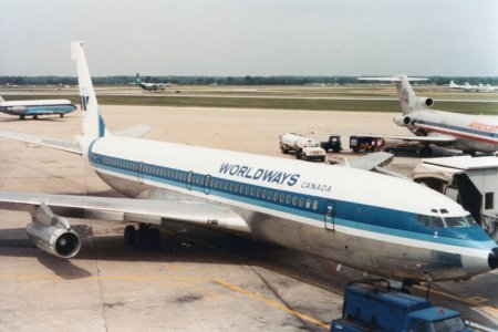 Worldways Canada 707-365C C-GFLG IND_19840527_01.jpg