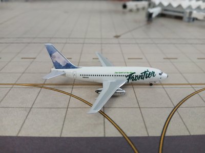 Frontier 737-201 N214AU R IND.jpeg