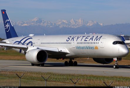 vn-a897-vietnam-airlines-airbus-a350-941_PlanespottersNet_1872006_0f2df9b598_o.jpg