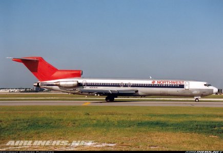 Northwest 727-251 1986 N203US.jpg