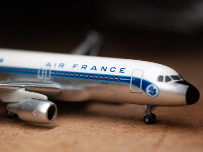 AF320_01.jpg