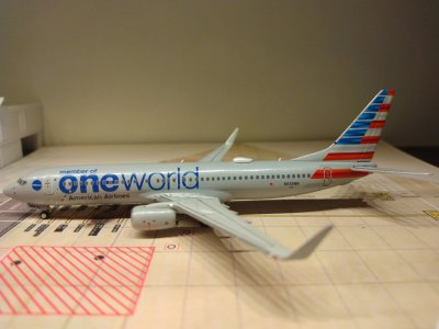 American B737-823WL 2013 N838NN L.jpg