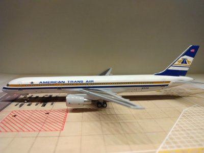 American Trans Air B757-200 1983 N757AT L.jpg