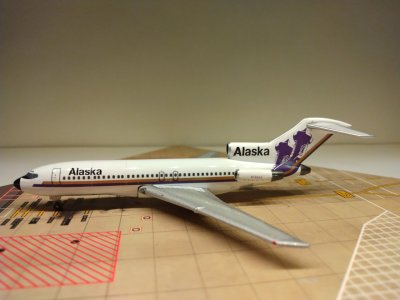 Alaska B727-90C N766AS L.jpg
