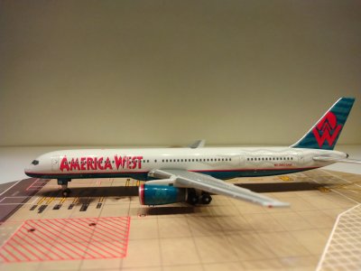 America West B757-200 1996 N909AW L.jpg