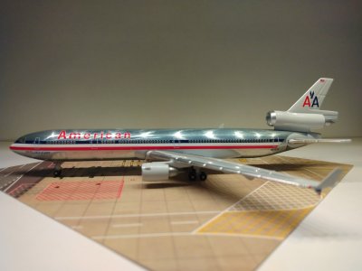 American MD-11 N1765B L.jpg