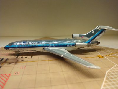 Eastern B727-025 N8121N L.jpg