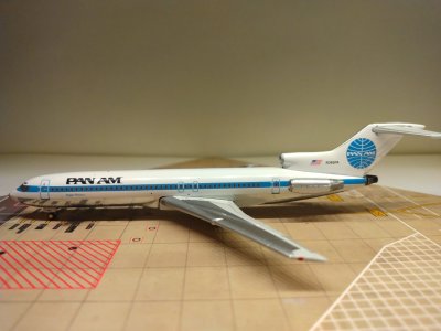 Pan Am B727-221A N365PA L.jpg