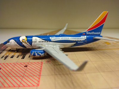 Southwest B737-7H4WL N946WN L.jpg