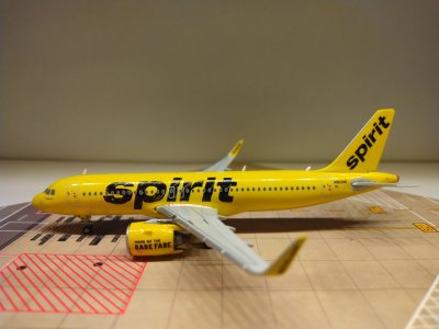 Spirit A320-271NWL N902NK L.jpg