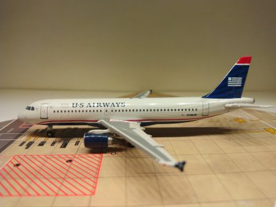 US Airways A320-214 2005 N109UW L.jpg