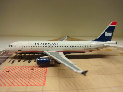 US Airways A320-232 2005 N680AW L.jpg