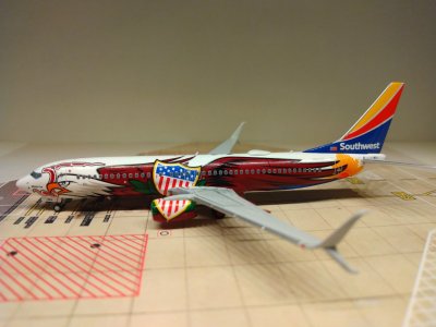 Southwest 737-8H4WL N8619F L.jpg