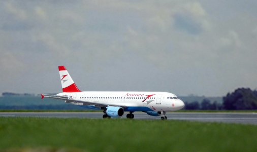 Austrian A320-214 OE-LBU AC_3.JPG