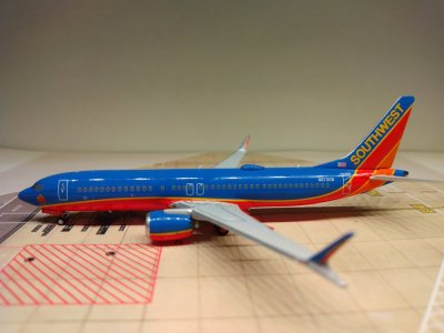 Southwest 737-MAX 8 N872CB L.jpg