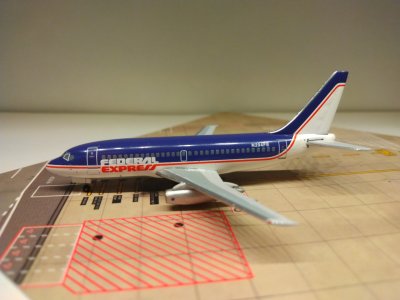 FedEx Express 737-2S2AF N204FE L.jpg
