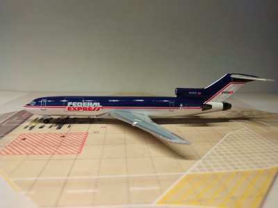 FedEx Express 727-233AF N219FE L.jpg