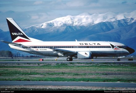 Delta 737-347 N303WA 1980.jpg