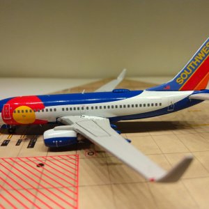 Southwest B737-7H4WL N230WN L.jpg