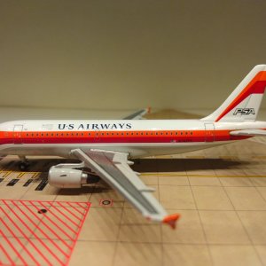 US Airways A319-112 2005 N742PS L.jpg