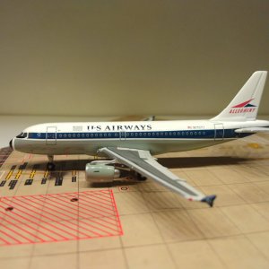 US Airways A319-112 2005 N745VJ L.jpg