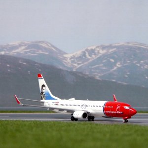 Norwegian B737-8JP EI-FVX NG_9.JPG