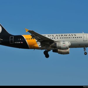 US Airways A319-112 N733UW R.jpg