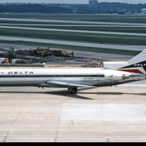 Delta 727-232A 1962 N474DA L.jpg