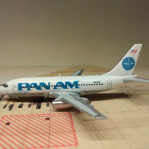 Pan Am 737-222 N68AF L.jpg