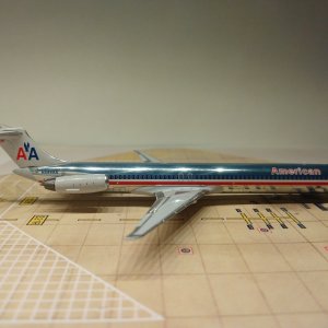 American MD-83 N589AA R.jpg