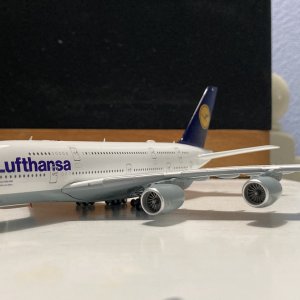 Av400LHA380.jpg