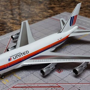 UA 747SP.jpg