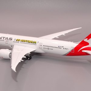 QF_B789_VHZNH_07.JPG