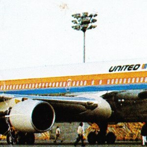 Boeing 767-222 United Airlines (Saul Bass Silver) 198x.jpg