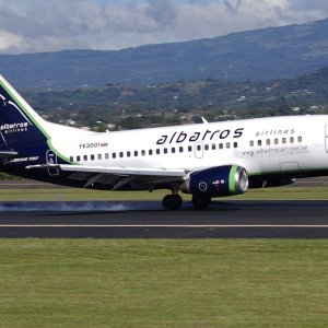 ALBATROS-AIRLINES-BOEING-737-500-YV3001-ESMERALDA.jpg