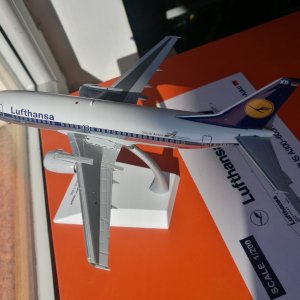 #383 Lufthansa B737-300 D-ABXD.jpg