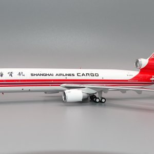 FM_MD-11_B-2177_02.JPG