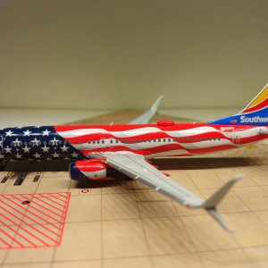 Southwest B737-8H4WL N500WR L.jpg