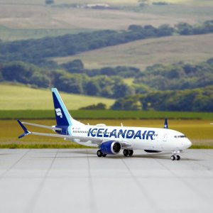 4 2022 top 5 Icelandair B737.JPG
