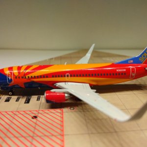 Southwest B737-3H4WL N383SW L.jpg