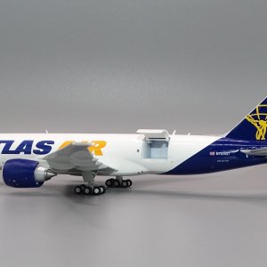 ATLAS_B77F_N703GT_10.JPG