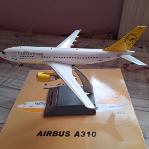 #400 Lufthansa A310-300 F-WWCI.jpg