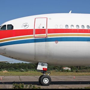 d-aaav-china-eastern-airlines-airbus-a340-642_PlanespottersNet_636685_1b27806c6e_o.jpg