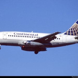 Continental 737-100 N77204 L.jpg
