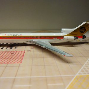 Continental 727-224 N88708 L.jpg