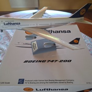 #403 Lufthansa B747-200 D-ABYM.jpg