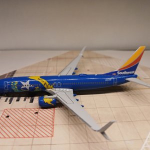 Southwest 737-8H4 N8646B L.jpg