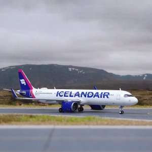 Icelandair A321-271NX TF-IAA GJ_2.JPG