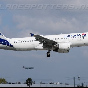 cc-baw-latam-airlines-chile-airbus-a320-214_PlanespottersNet_1730537_fee4807d96_o.jpg