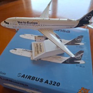 #406 Lufthansa A320 Neo D-AIUC.jpg